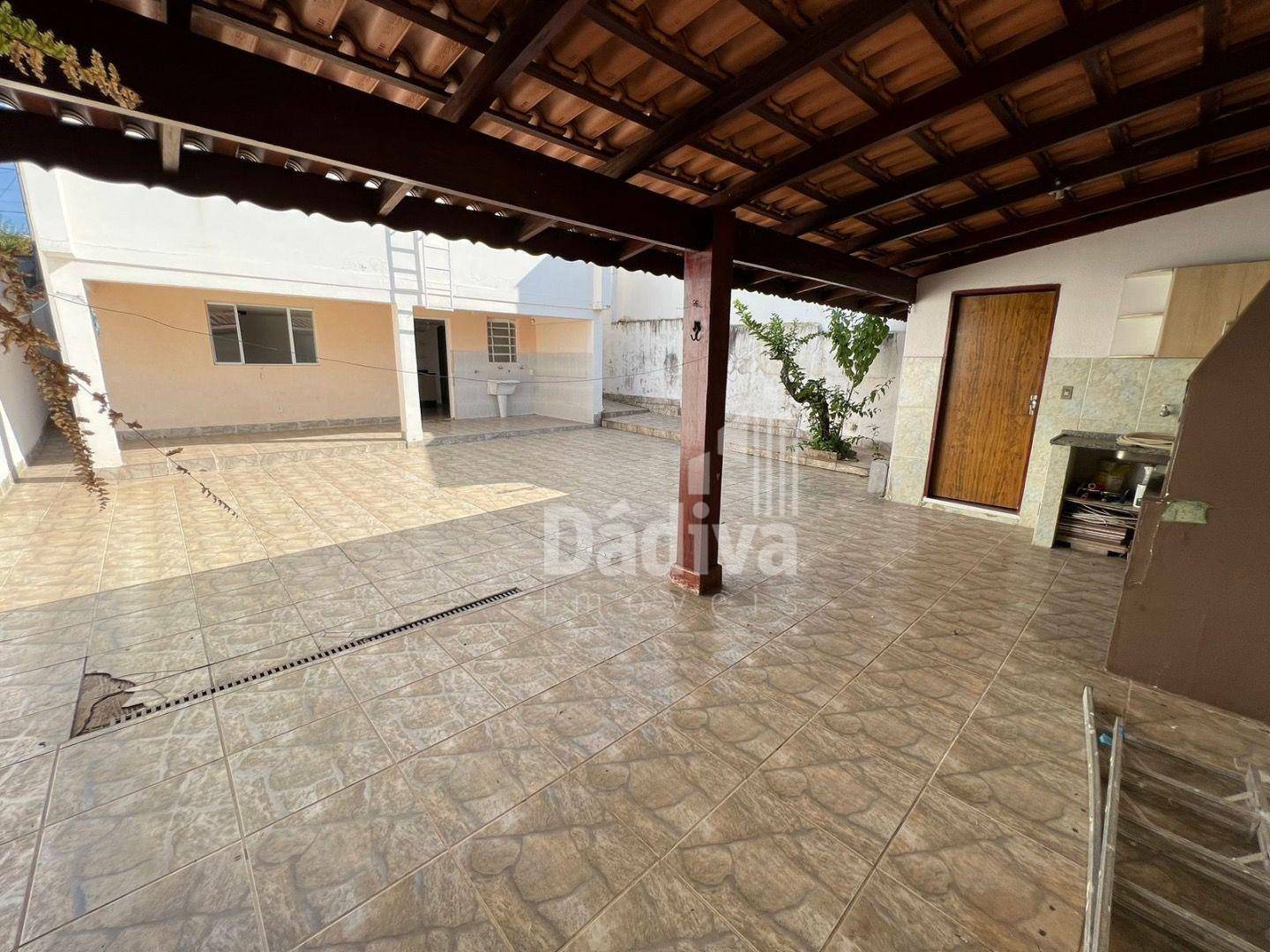 Casa à venda e aluguel com 3 quartos, 230m² - Foto 16