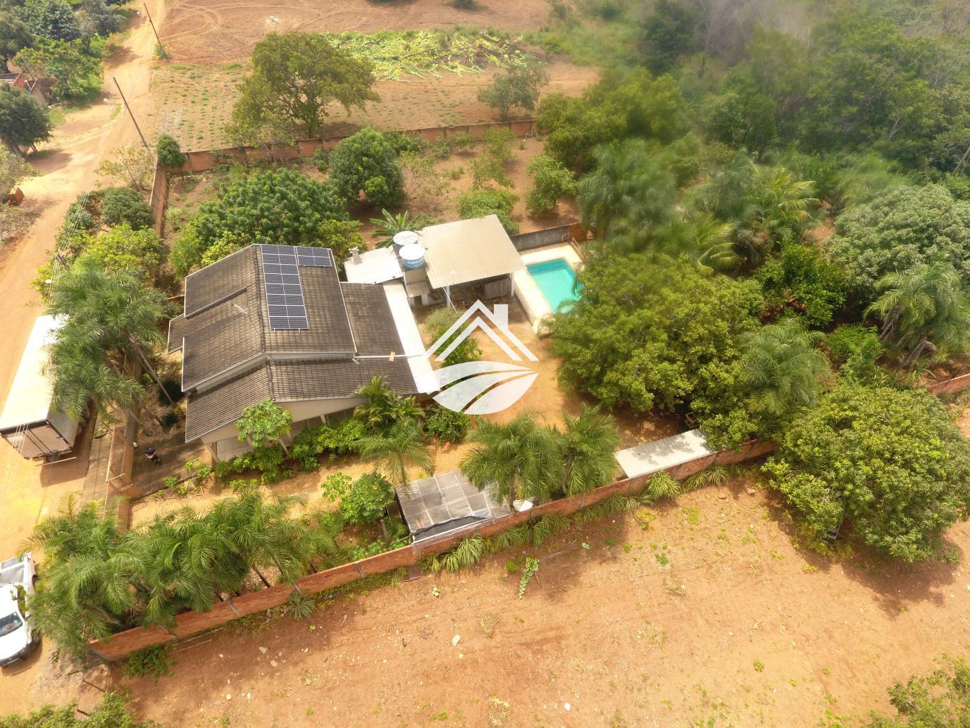 Casa de Condomínio à venda com 3 quartos, 1560m² - Foto 1
