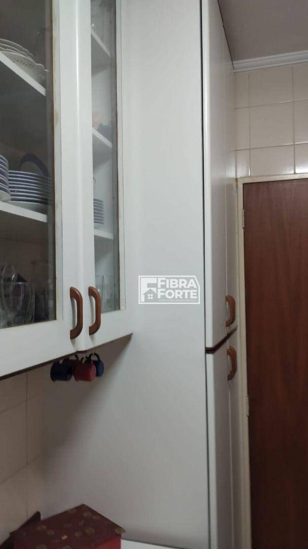 Apartamento para alugar com 3 quartos, 94m² - Foto 10