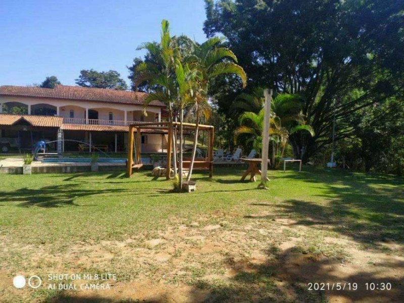 Chácara à venda com 4 quartos, 250m² - Foto 8