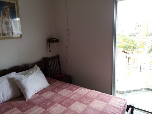 Apartamento à venda com 2 quartos, 70m² - Foto 3