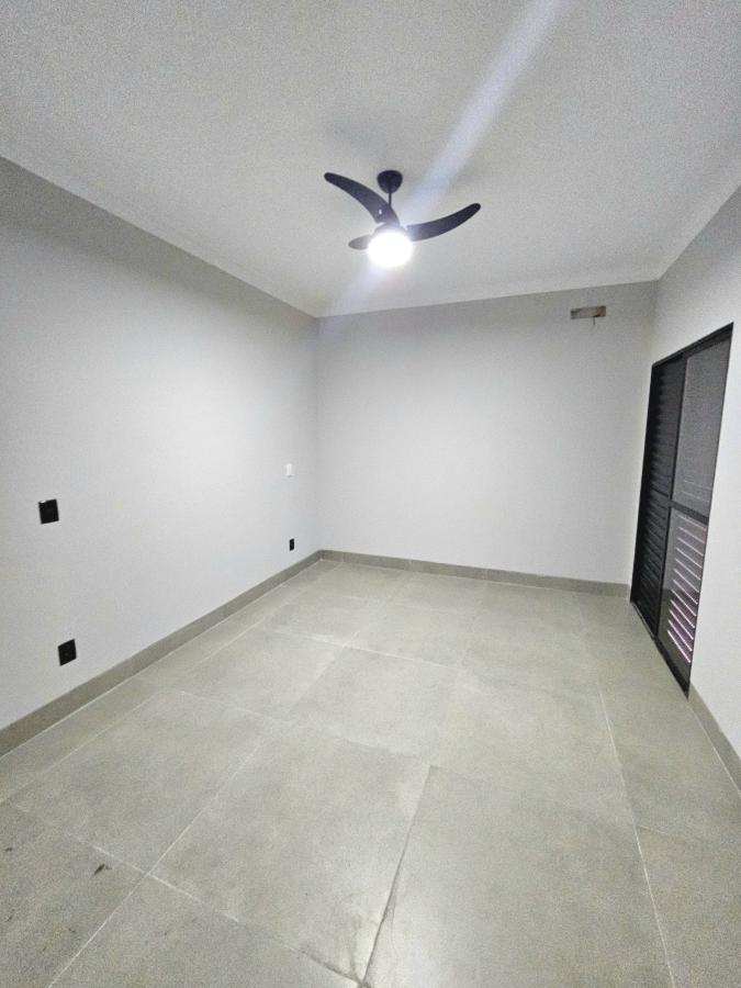 Casa à venda com 3 quartos, 250m² - Foto 10