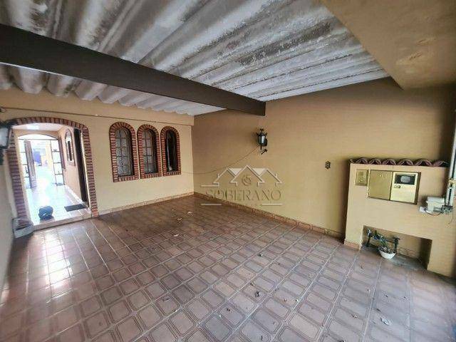 Casa à venda com 2 quartos, 128m² - Foto 2