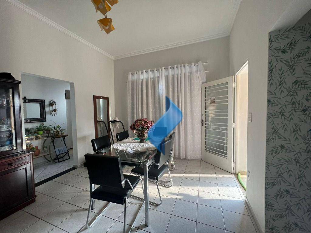 Casa à venda com 2 quartos, 166m² - Foto 10