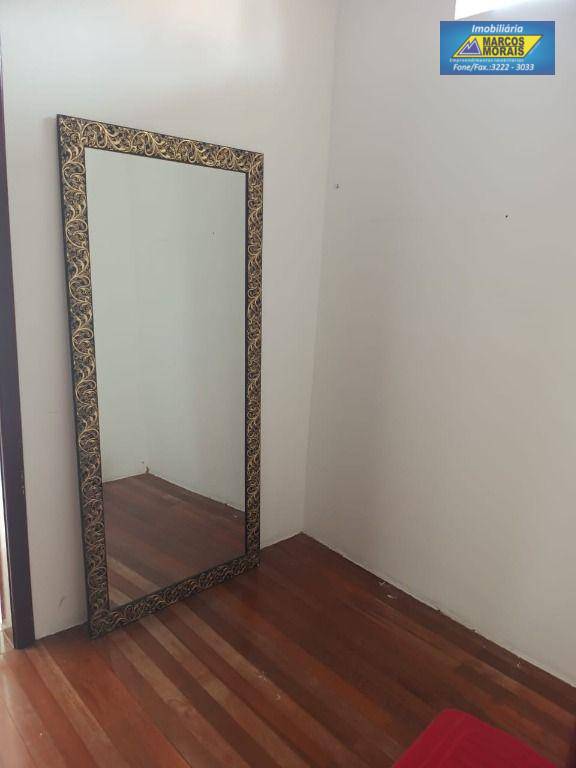 Casa para alugar com 5 quartos, 550m² - Foto 25