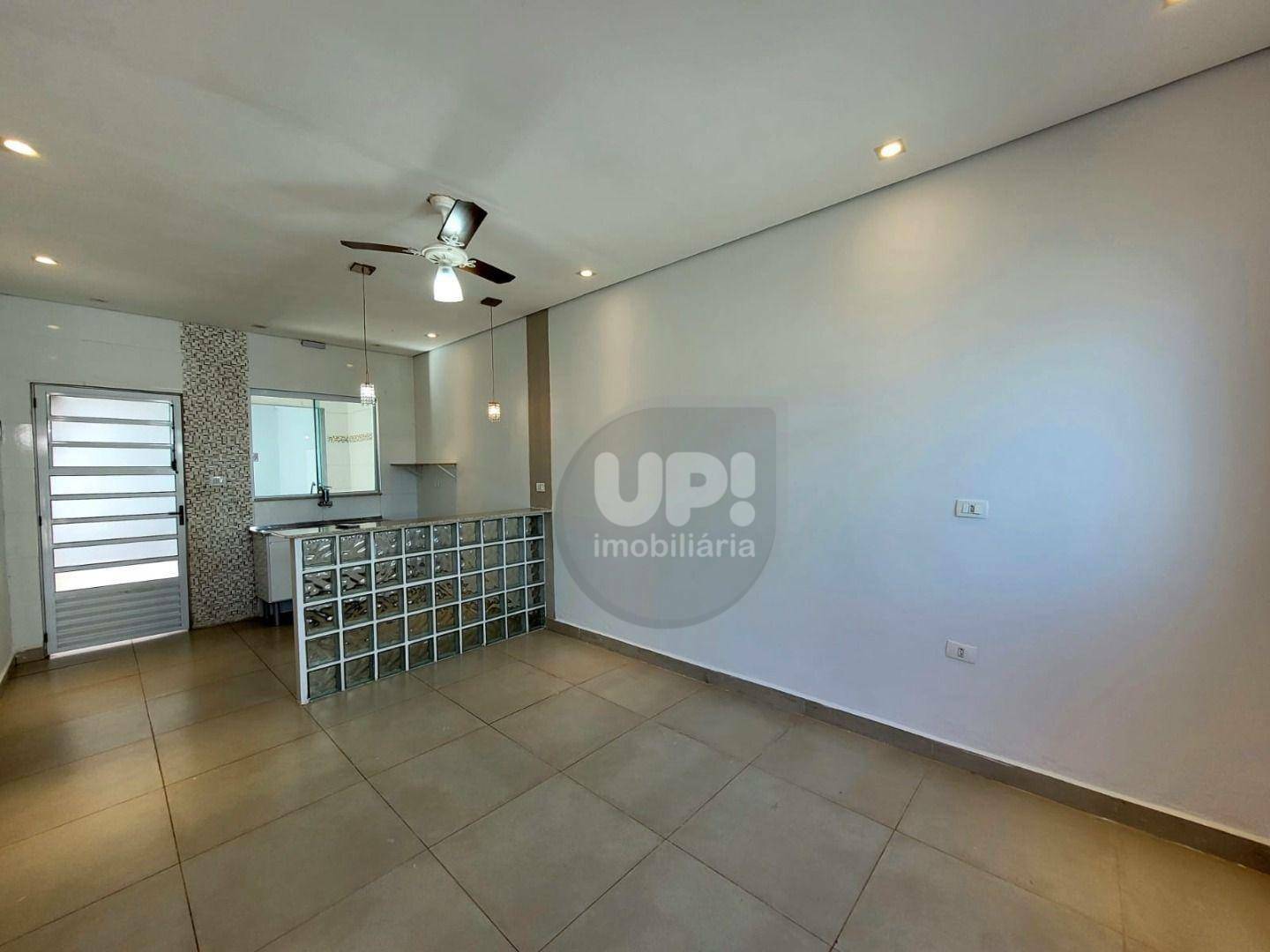 Casa à venda com 2 quartos, 100m² - Foto 2