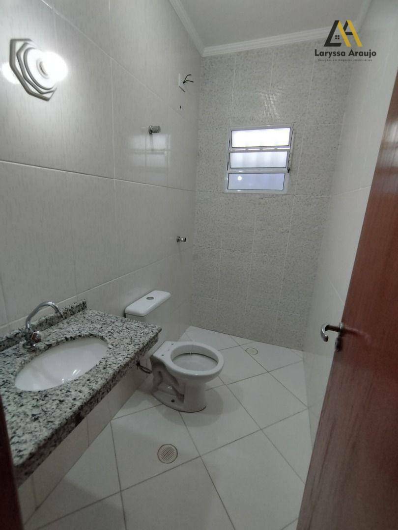 Casa à venda com 2 quartos, 70m² - Foto 9