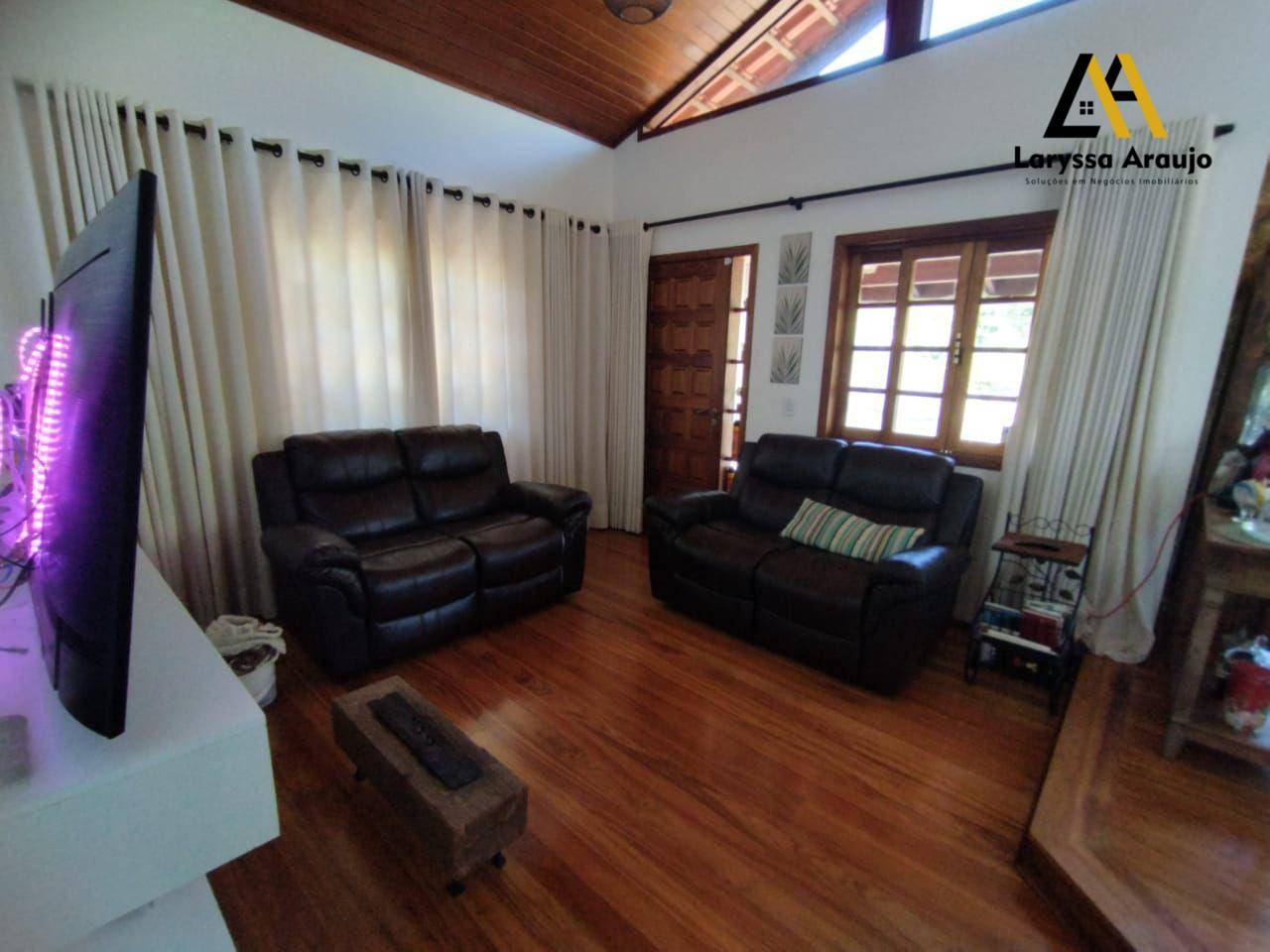 Chácara à venda com 3 quartos, 228m² - Foto 9