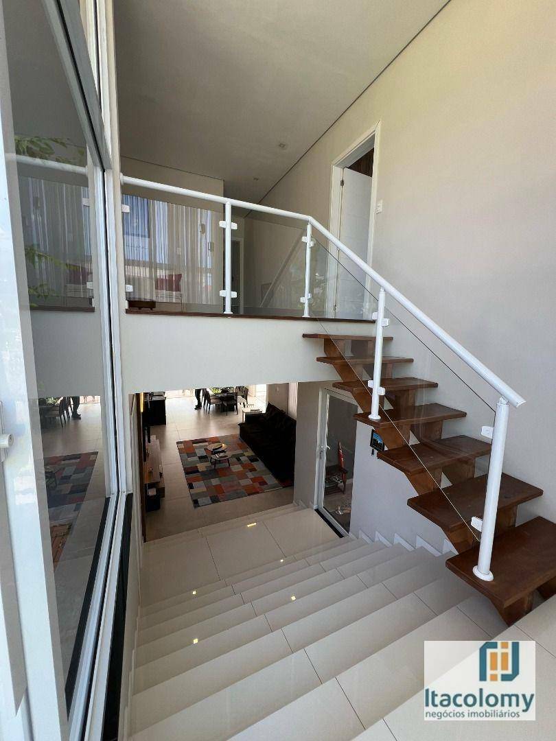 Casa de Condomínio à venda com 3 quartos, 254m² - Foto 11