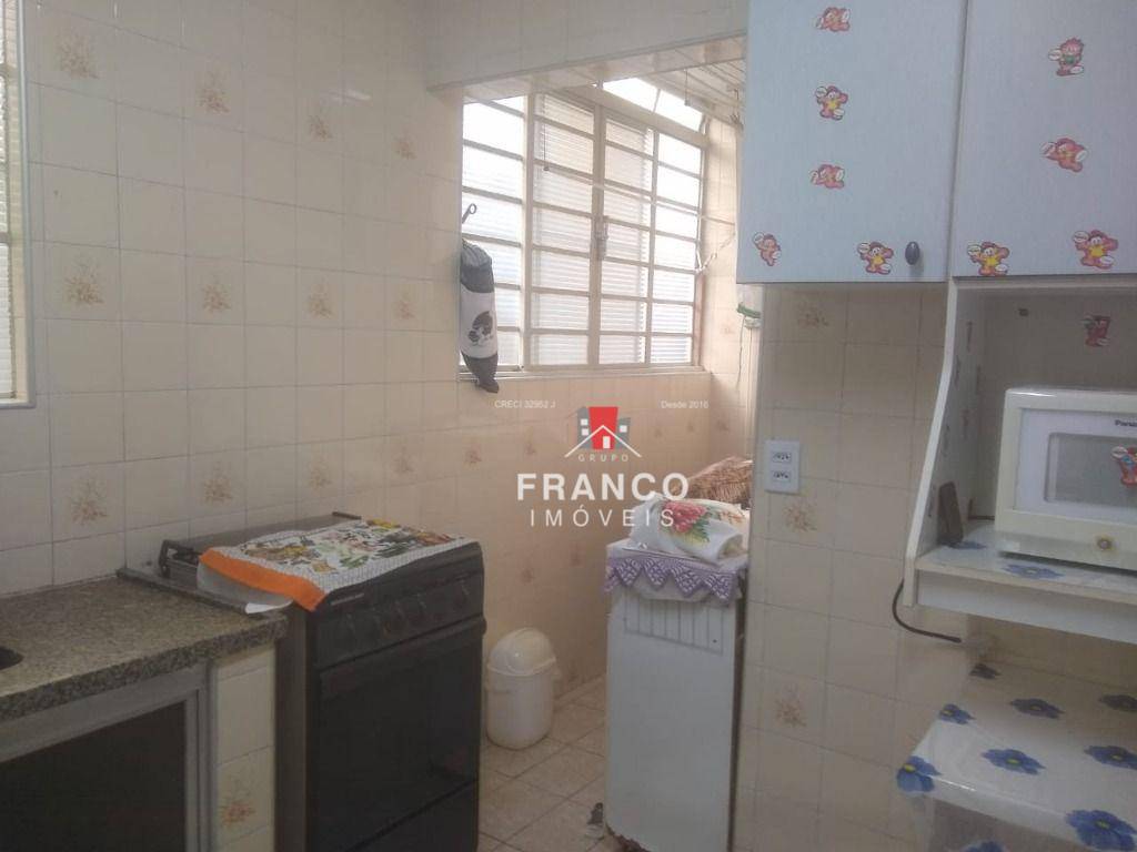 Apartamento à venda com 3 quartos, 63m² - Foto 2