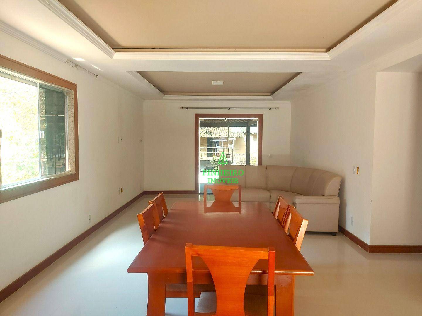 Casa à venda e aluguel com 3 quartos, 300m² - Foto 4