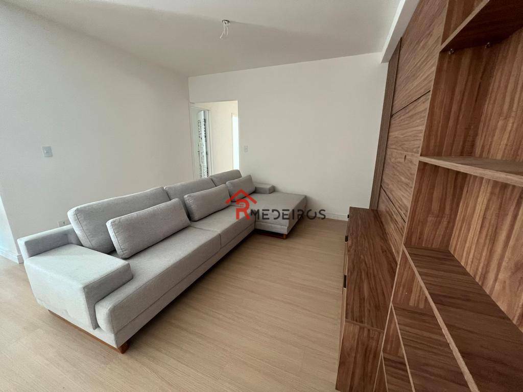 Apartamento à venda com 3 quartos, 117m² - Foto 4