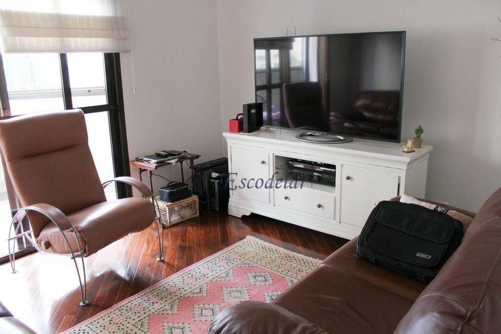 Apartamento à venda com 3 quartos, 207m² - Foto 13