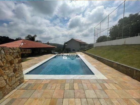 Chácara à venda com 4 quartos, 450m² - Foto 1