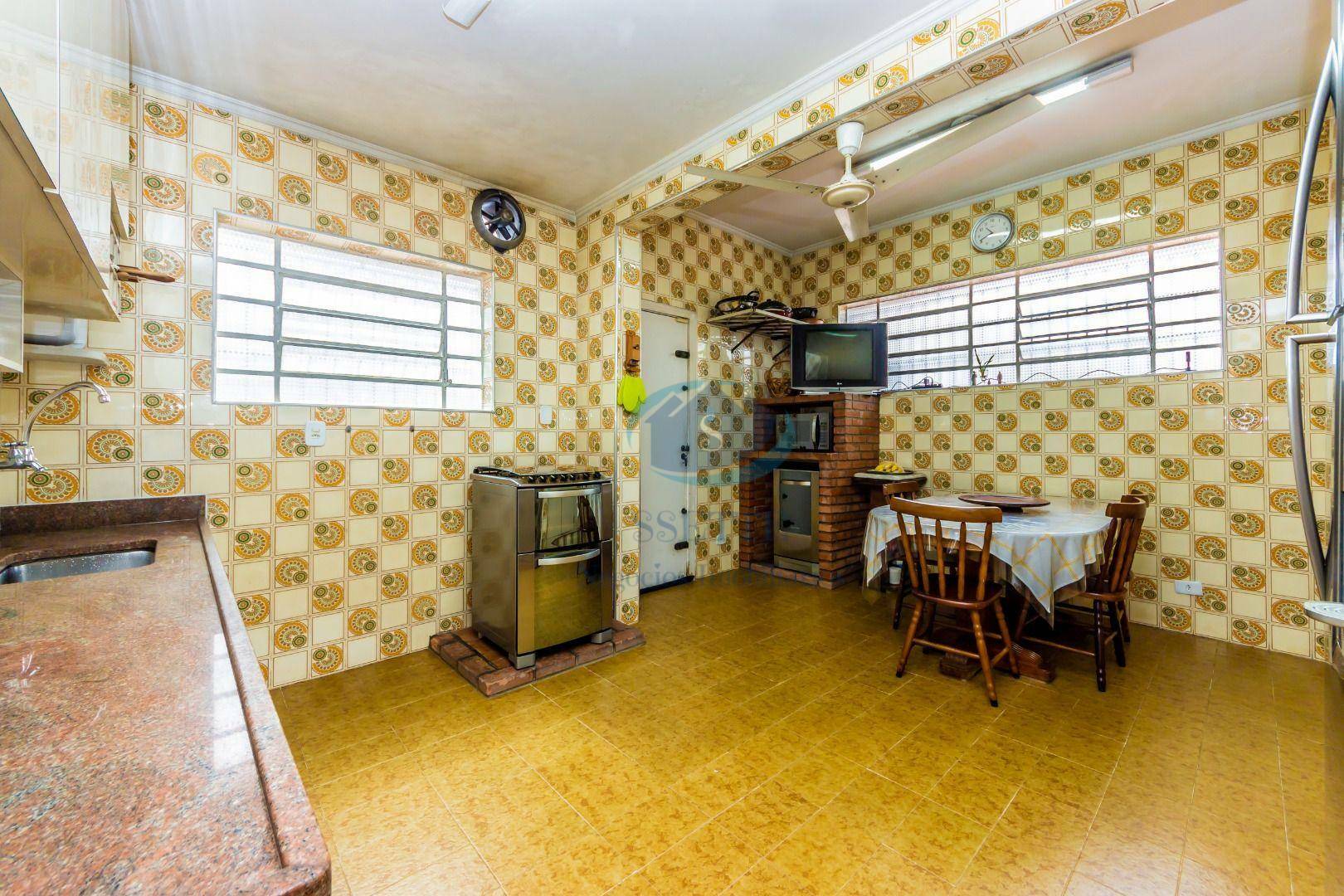 Casa à venda com 4 quartos, 300m² - Foto 3