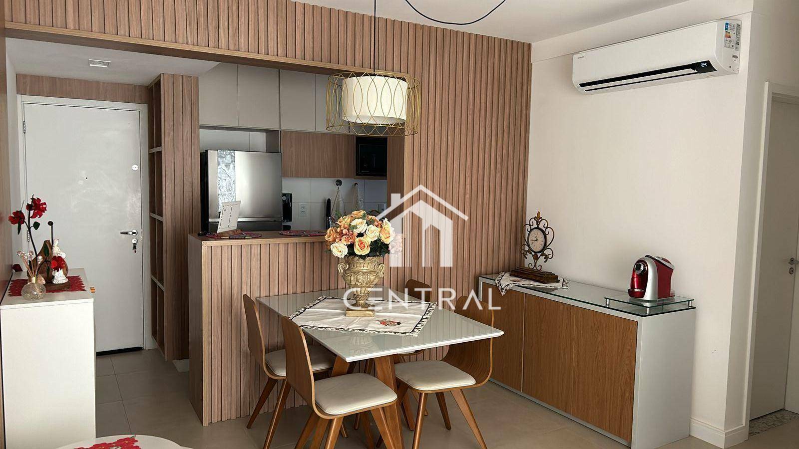 Apartamento à venda com 2 quartos, 67m² - Foto 1