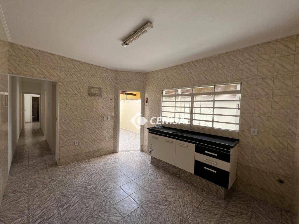 Casa à venda com 2 quartos, 108m² - Foto 5