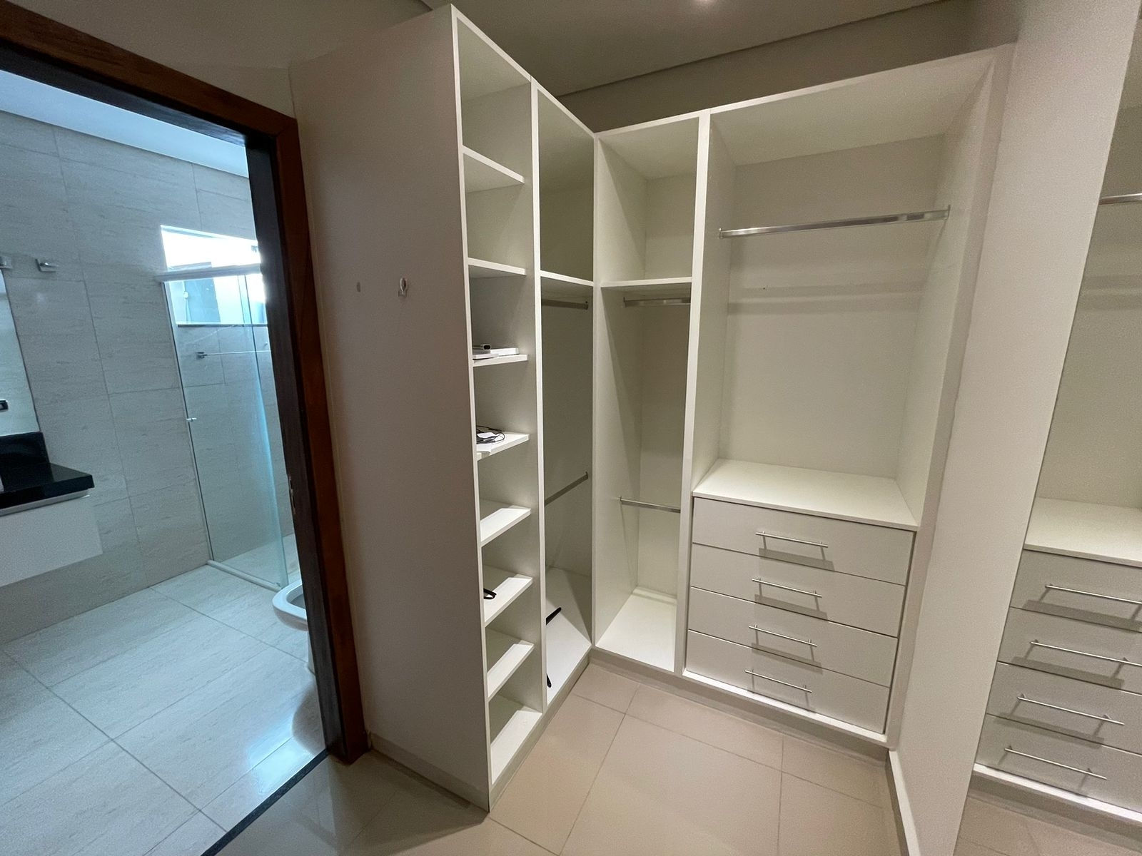 Casa à venda com 3 quartos, 270m² - Foto 3