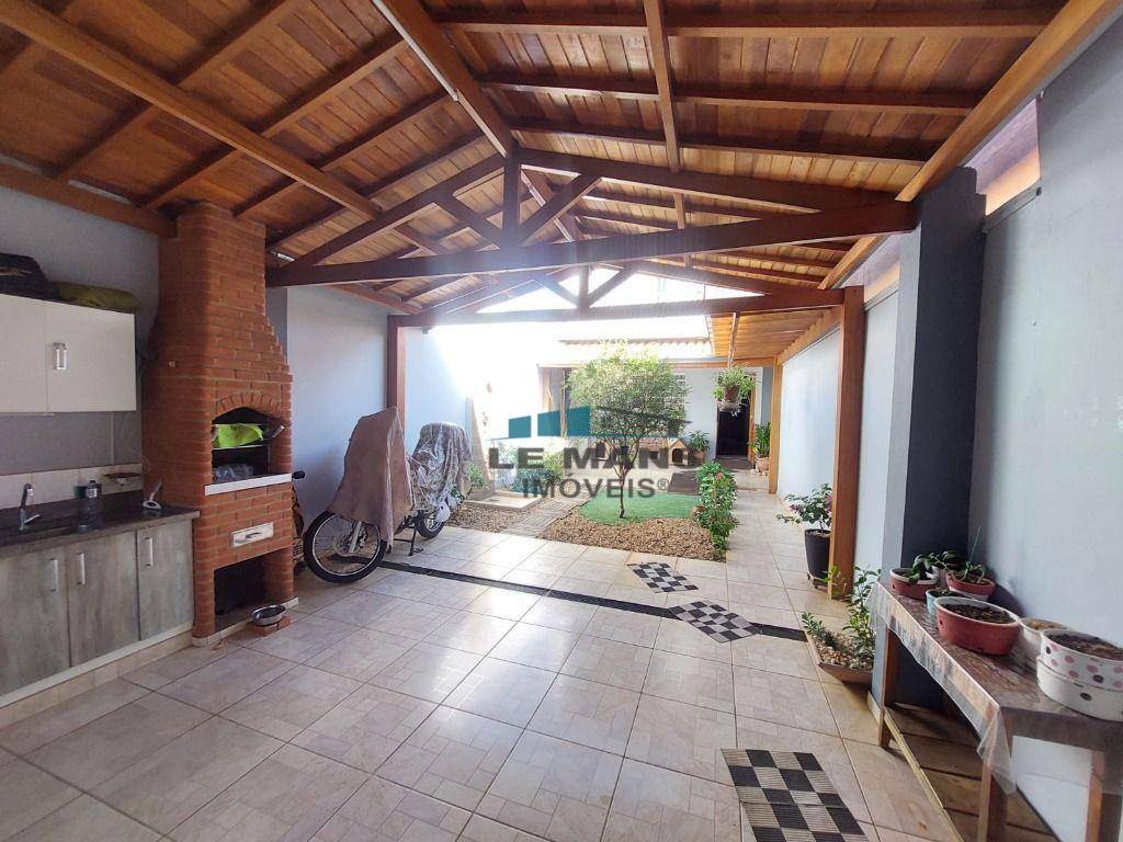 Casa à venda com 2 quartos, 125m² - Foto 2