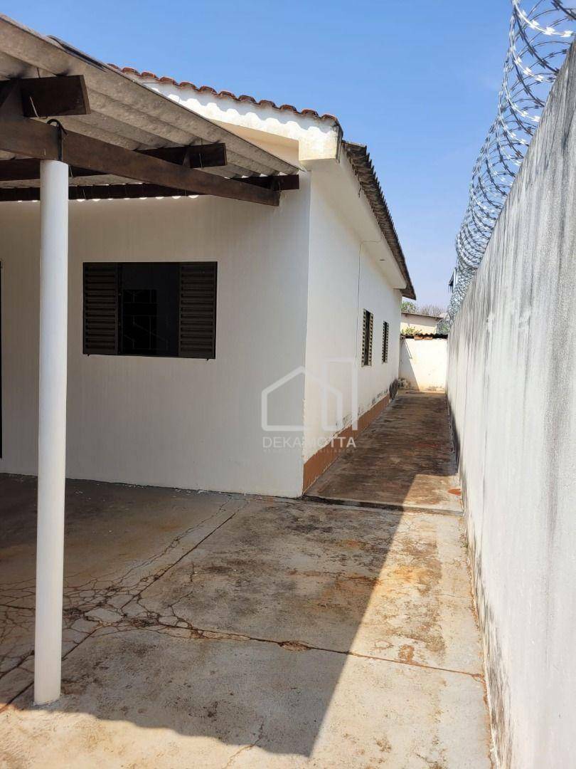 Casa à venda com 4 quartos, 100m² - Foto 14