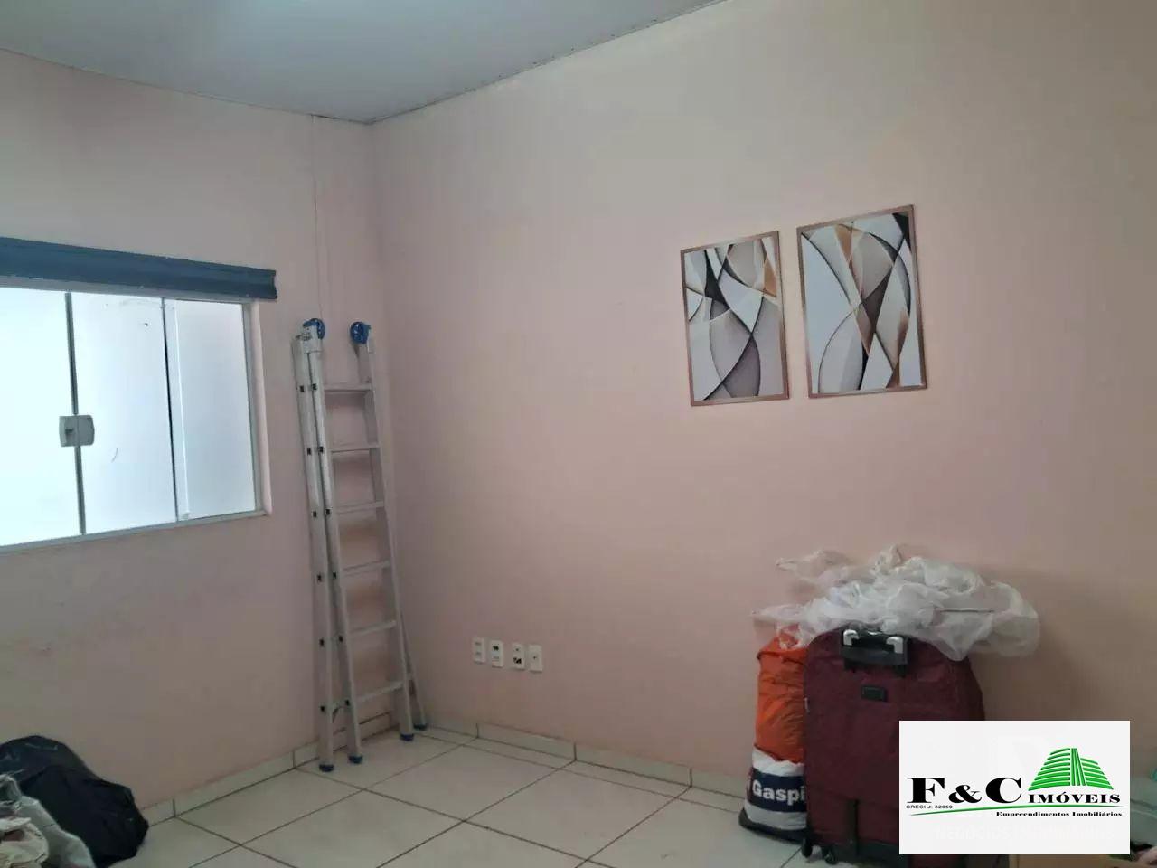 Casa à venda com 3 quartos, 200m² - Foto 3