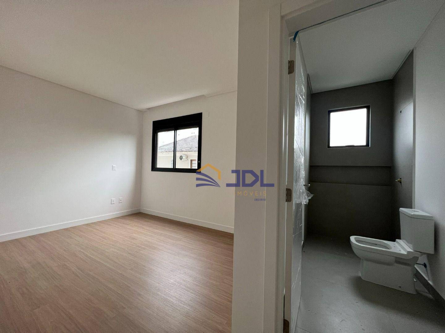 Apartamento à venda com 4 quartos, 218m² - Foto 15