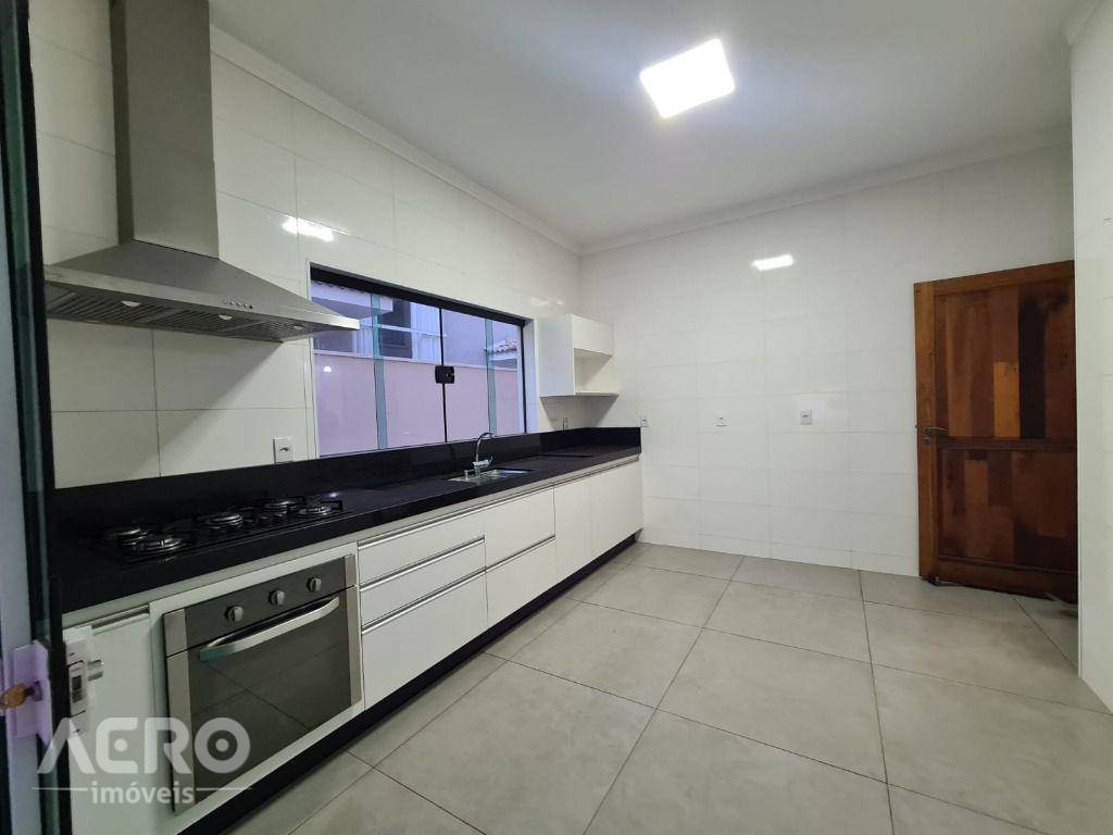 Casa de Condomínio à venda com 4 quartos, 272m² - Foto 21