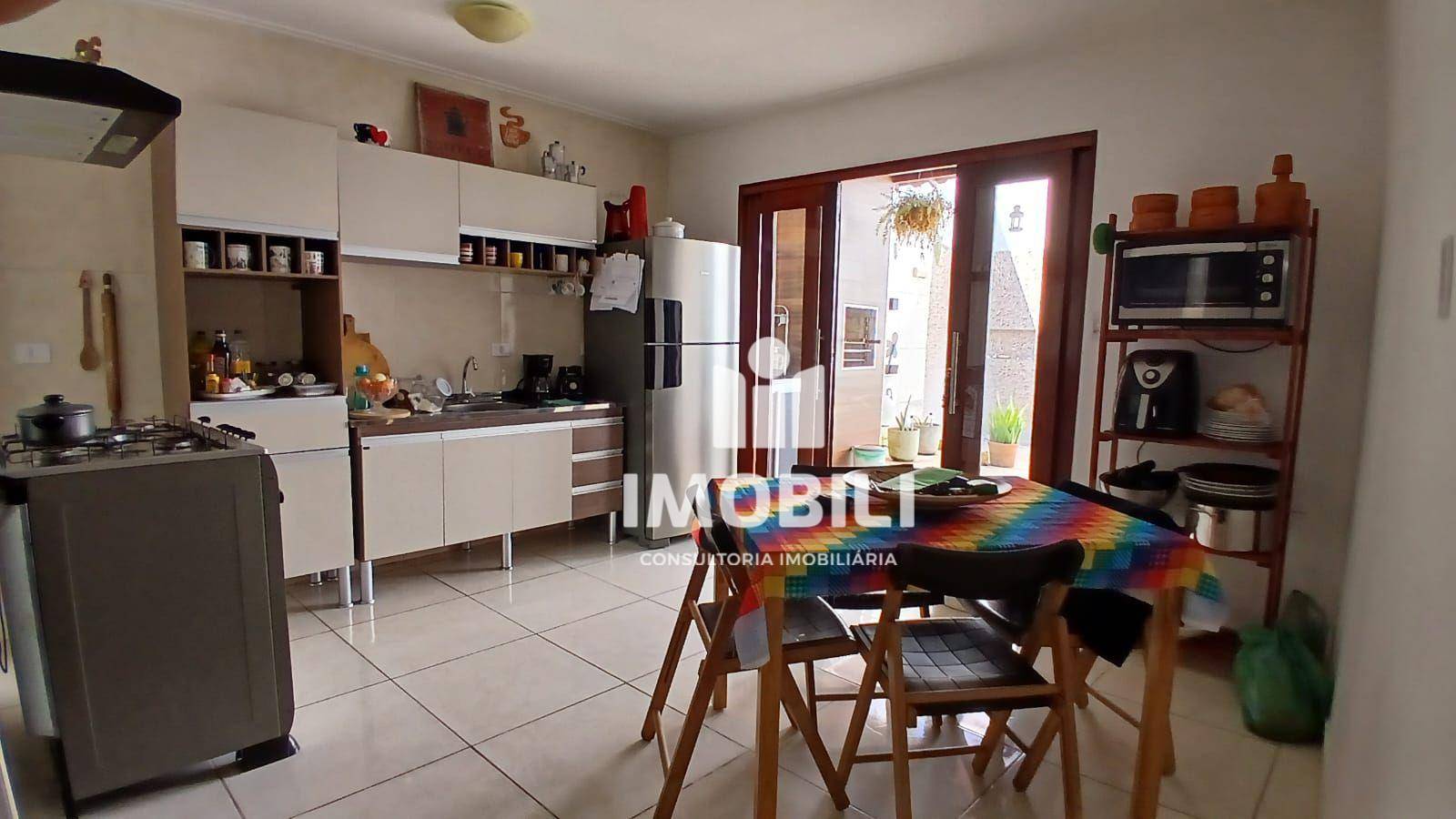 Casa à venda com 2 quartos, 100m² - Foto 14