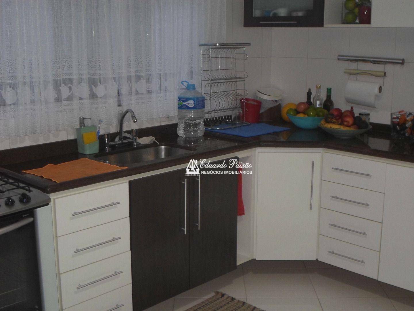 Casa à venda com 3 quartos, 246m² - Foto 20