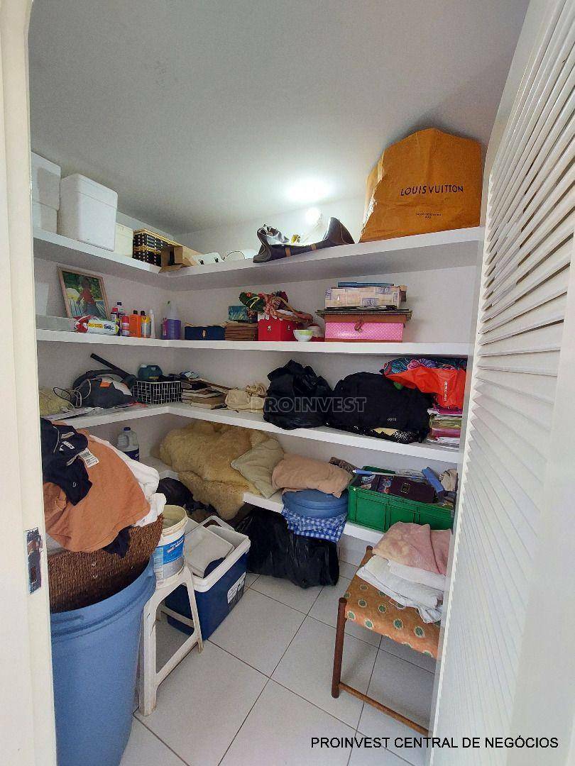 Casa de Condomínio à venda com 4 quartos, 450m² - Foto 39