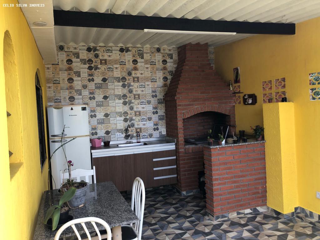 Casa à venda com 3 quartos, 220m² - Foto 11