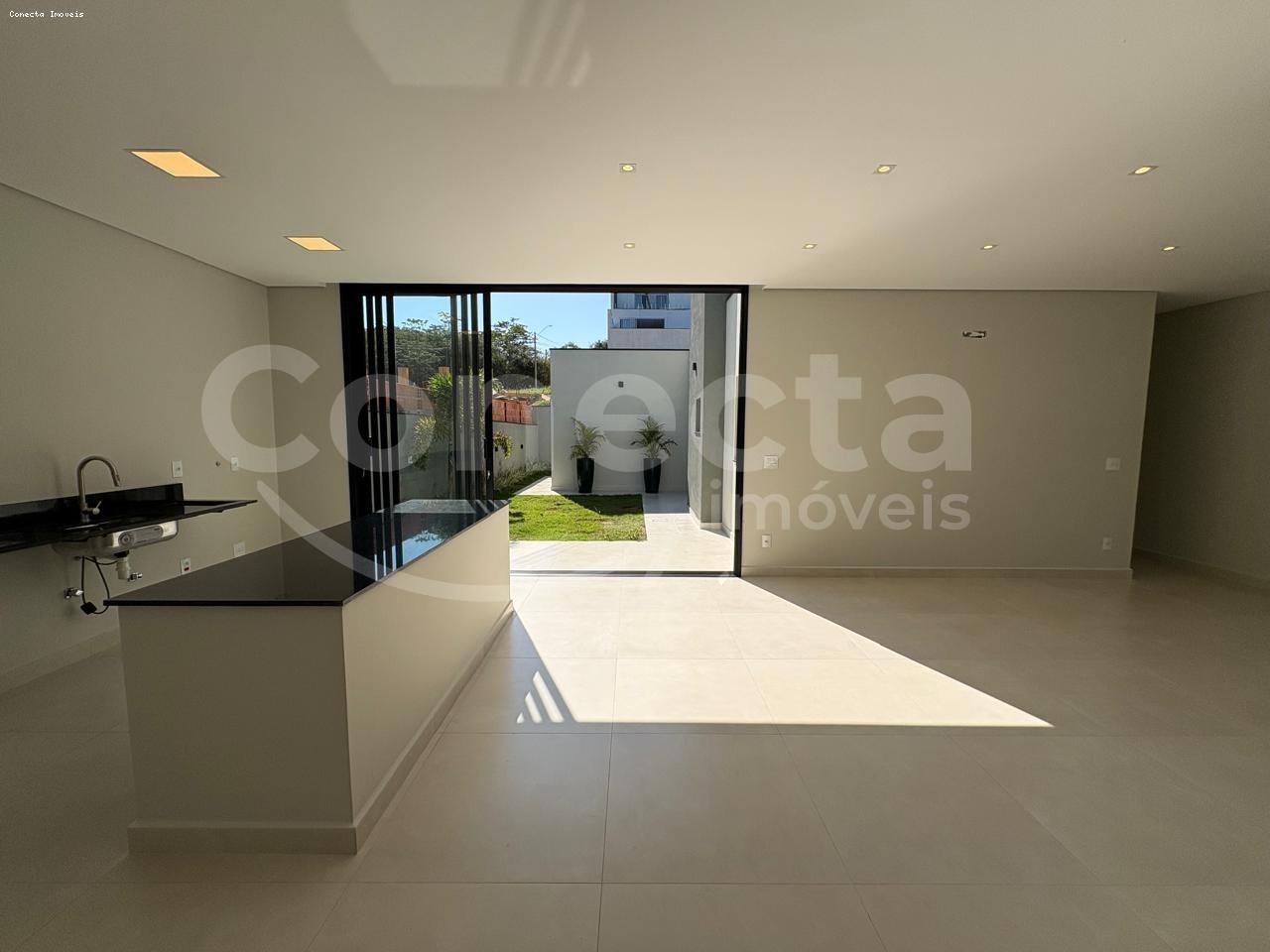 Casa à venda com 4 quartos, 155m² - Foto 9