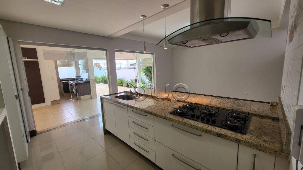 Casa de Condomínio para alugar com 3 quartos, 209m² - Foto 12