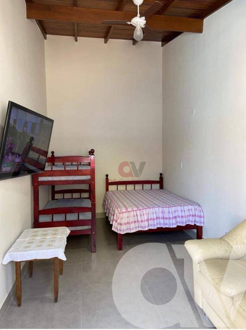 Casa à venda com 4 quartos, 200m² - Foto 17