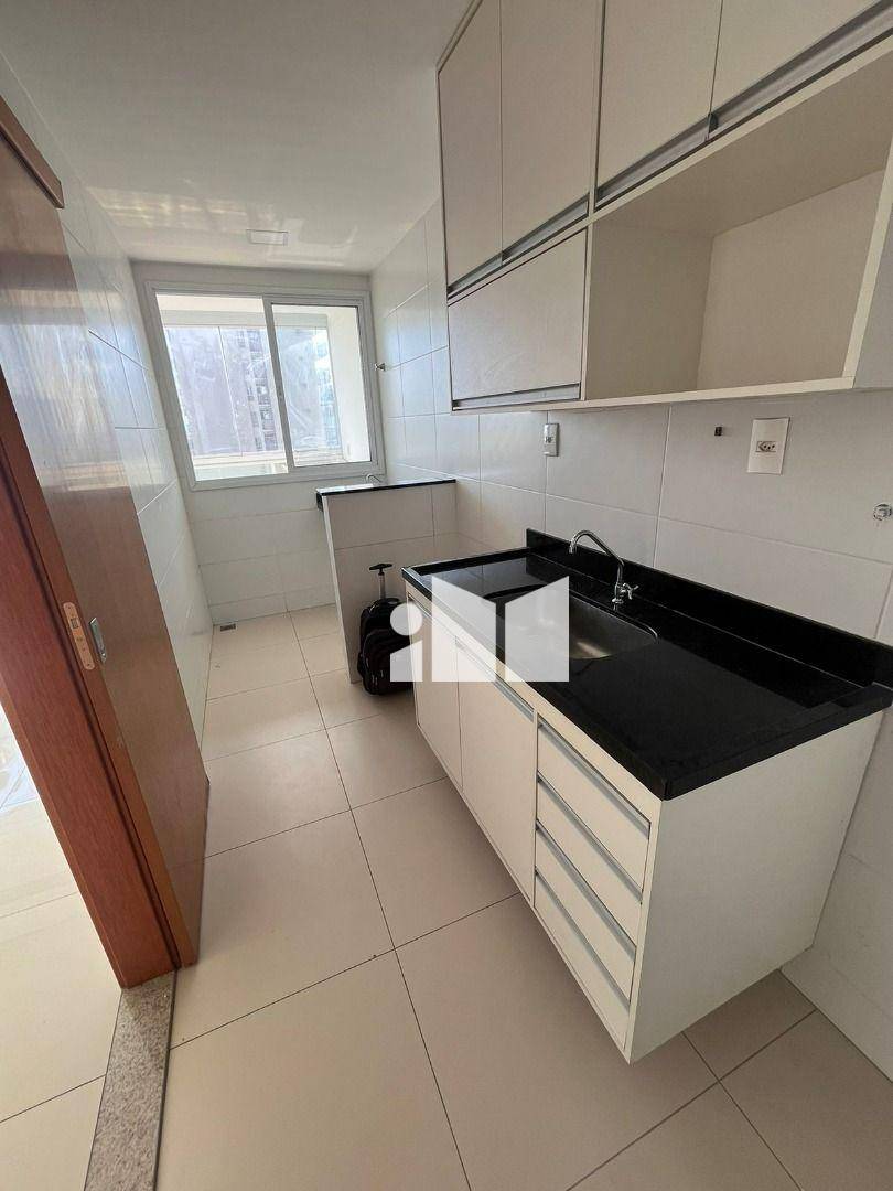 Apartamento à venda com 2 quartos, 68m² - Foto 7