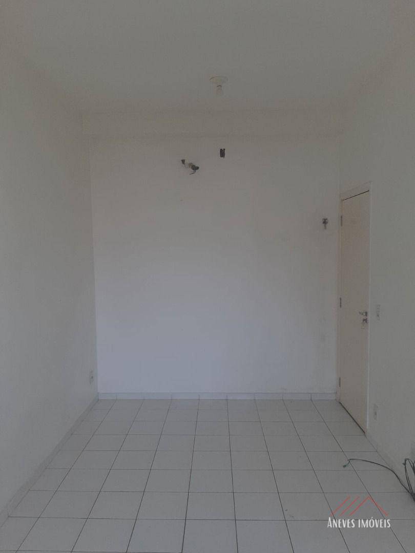 Apartamento à venda com 2 quartos, 64m² - Foto 3