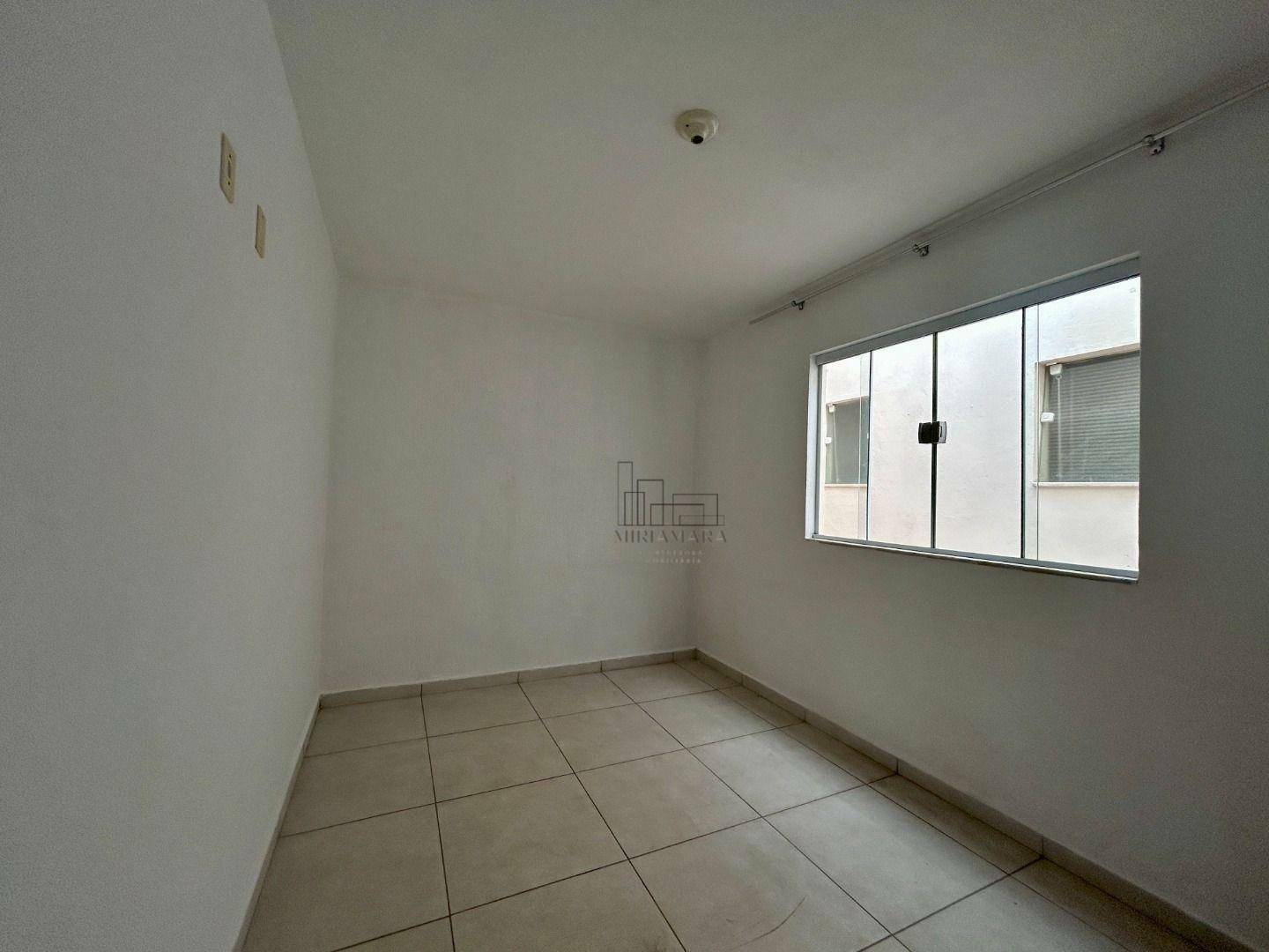 Casa à venda com 2 quartos, 58m² - Foto 5