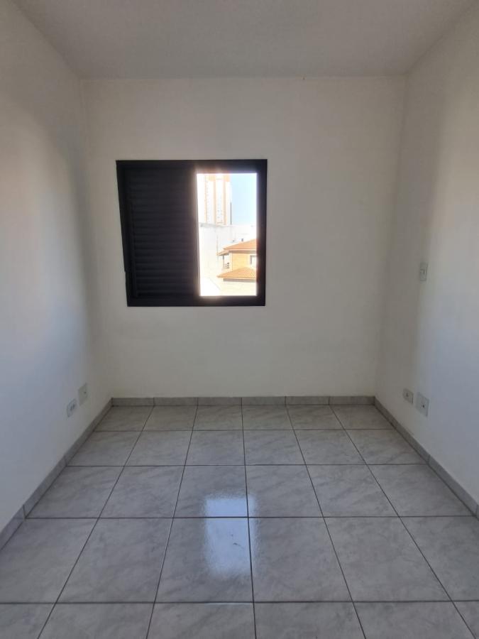 Apartamento para alugar com 3 quartos, 68m² - Foto 2