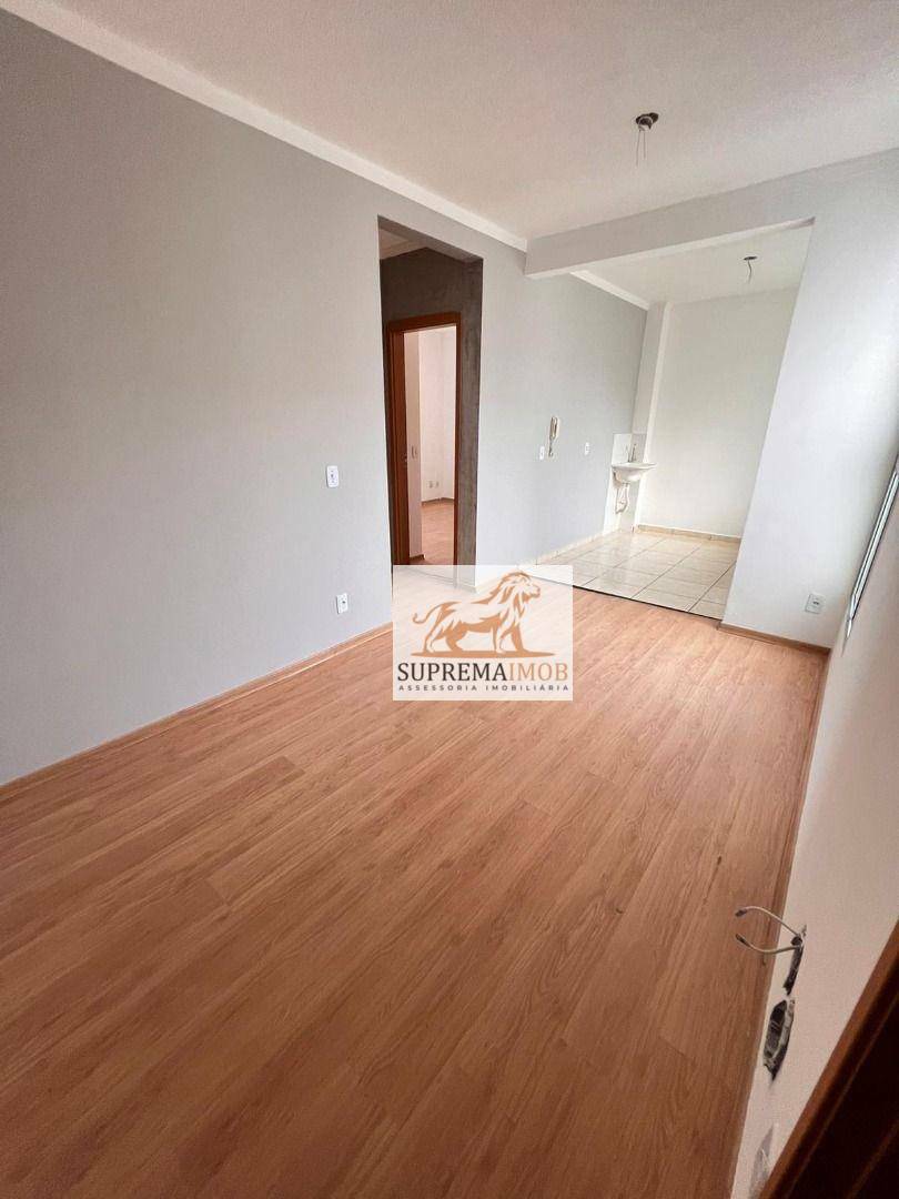 Apartamento à venda com 2 quartos, 45m² - Foto 2