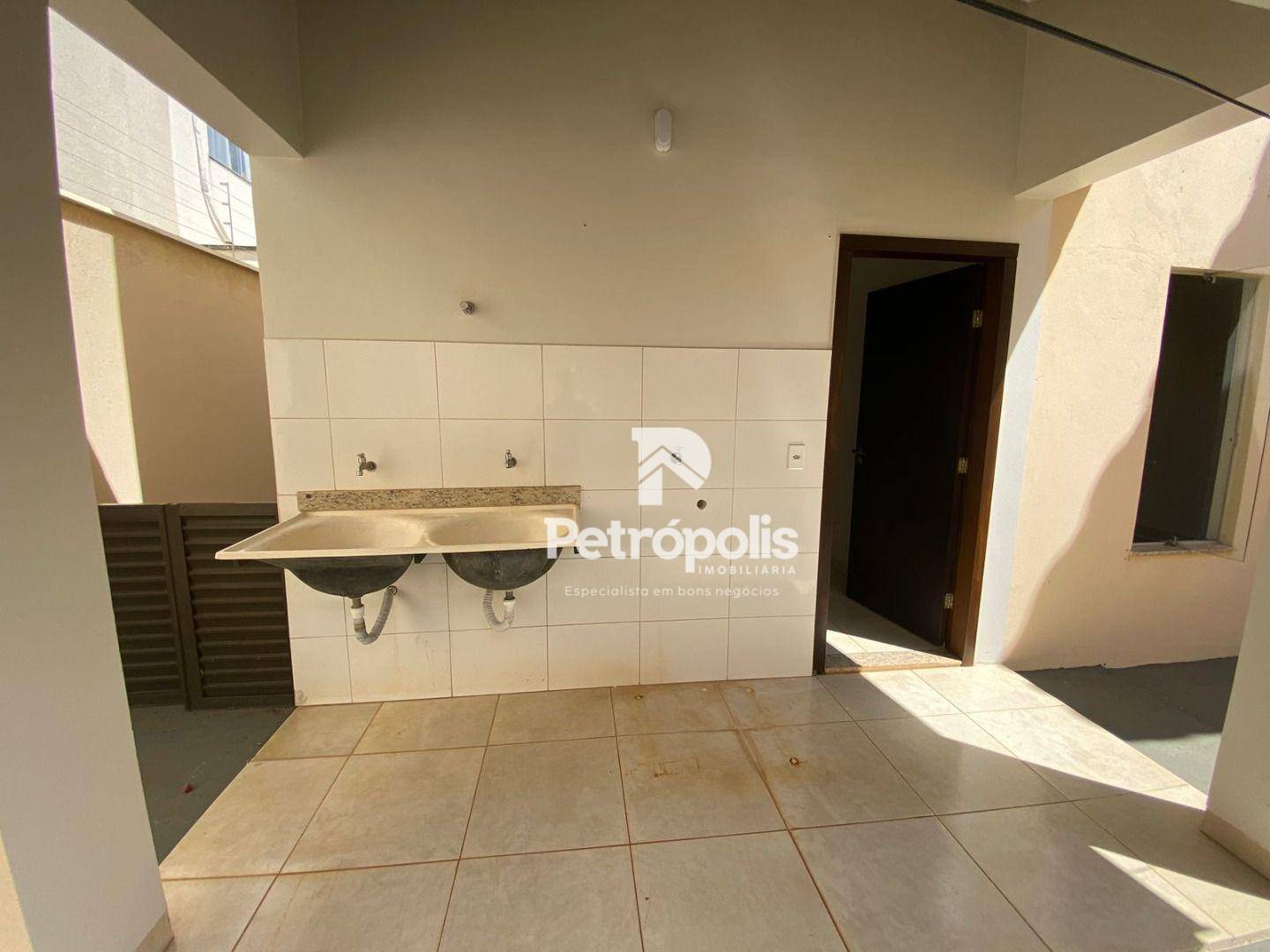 Casa à venda com 3 quartos, 198m² - Foto 22