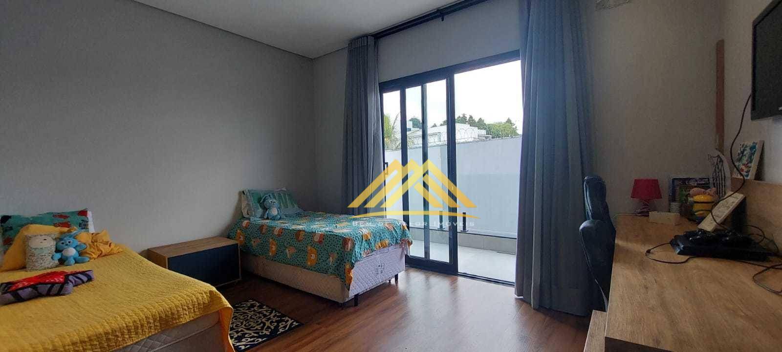 Casa à venda com 4 quartos, 290m² - Foto 25