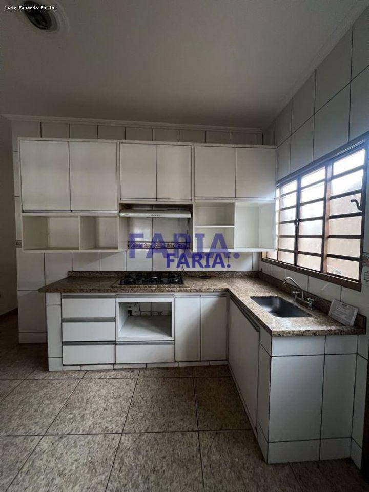 Casa à venda com 3 quartos, 150M2 - Foto 4