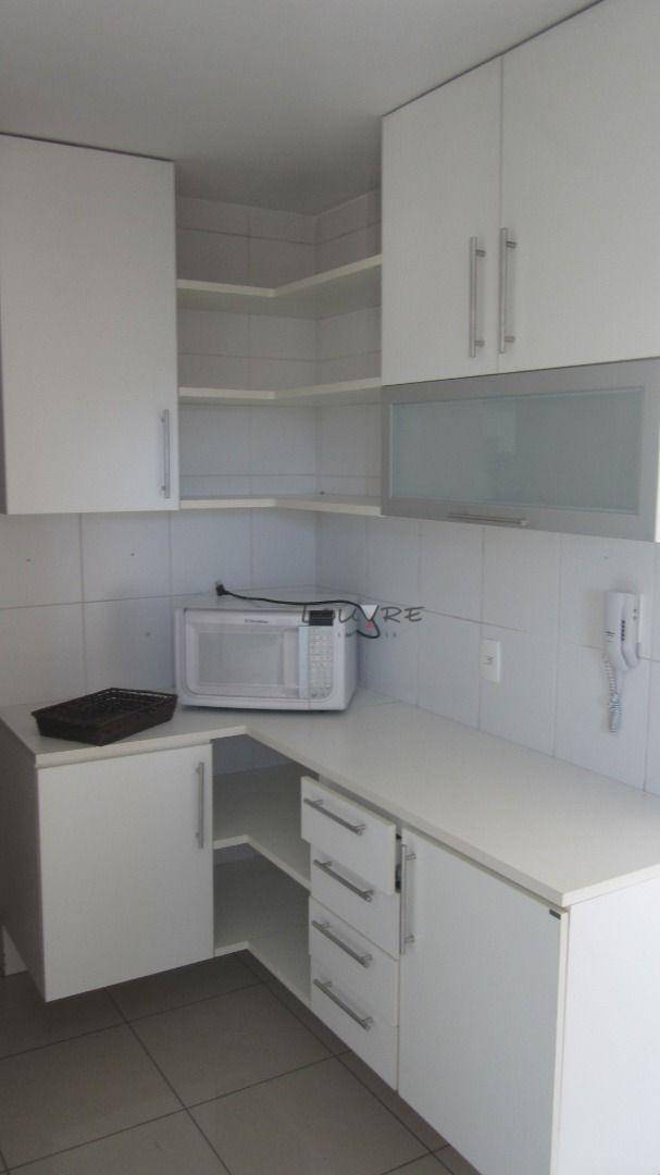 Apartamento para alugar com 3 quartos, 94m² - Foto 9