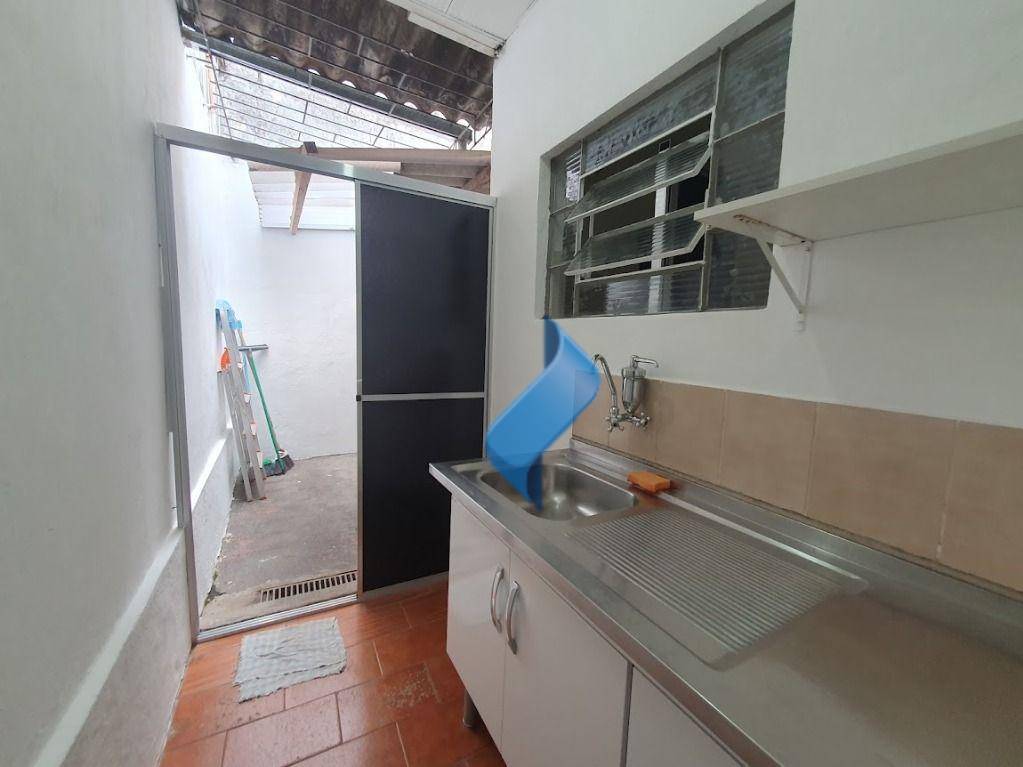 Casa para alugar com 1 quarto, 27m² - Foto 17