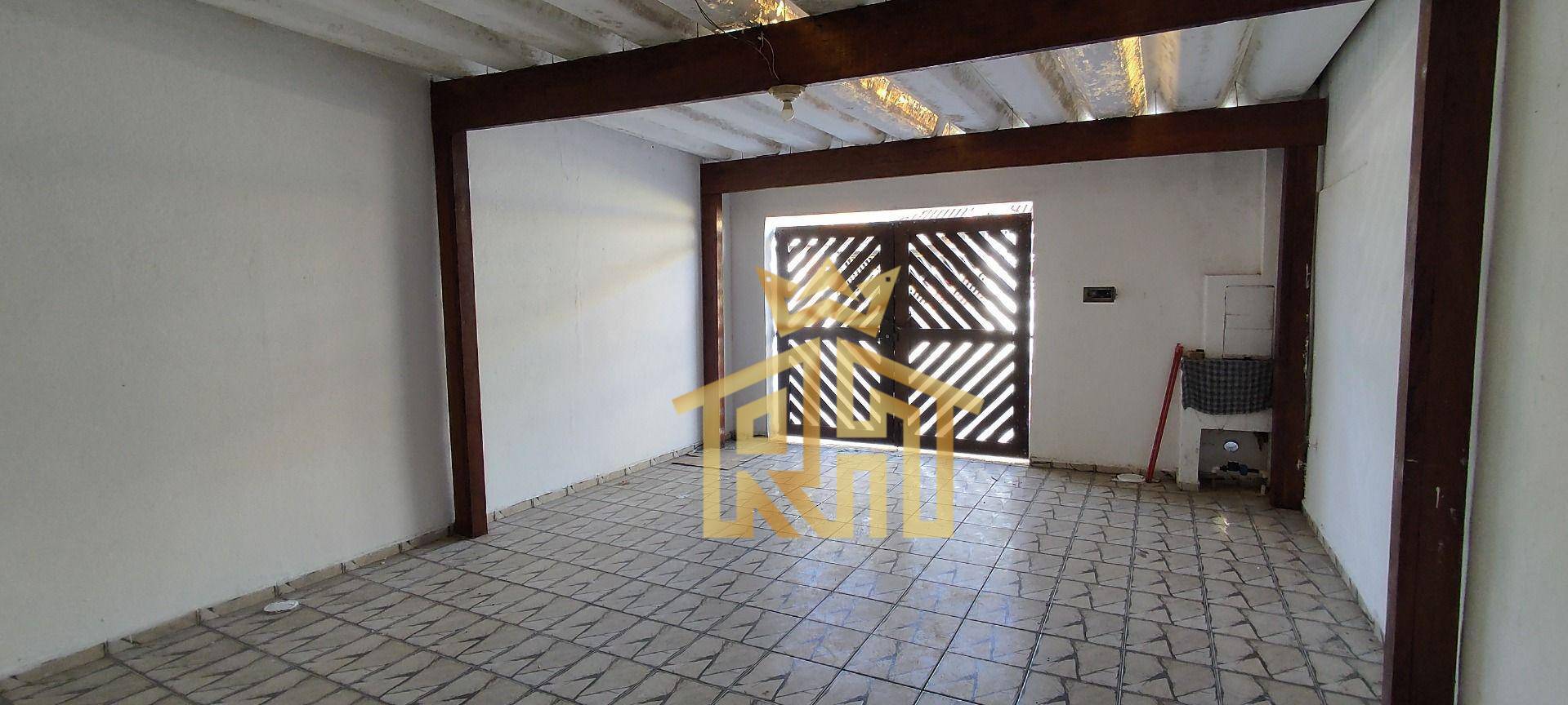 Casa à venda e aluguel com 3 quartos, 130m² - Foto 1