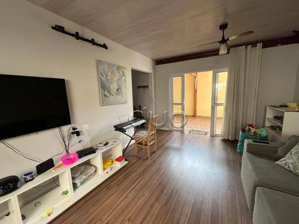 Casa à venda com 3 quartos, 141m² - Foto 8