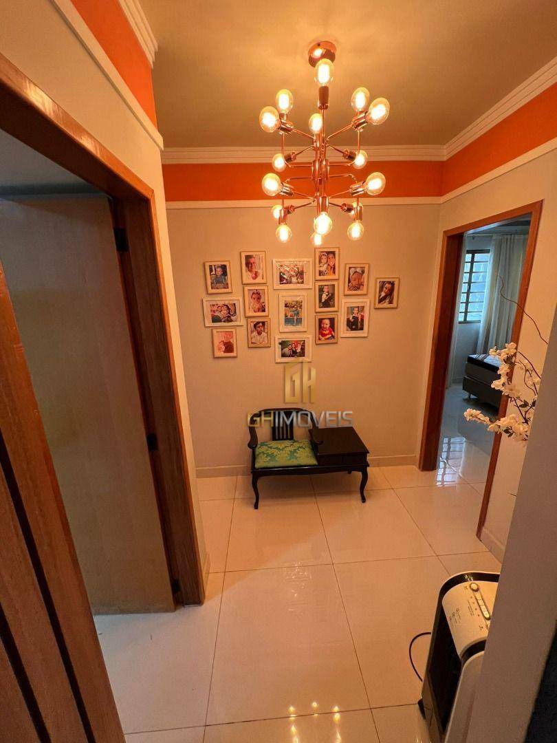 Casa à venda com 3 quartos, 240m² - Foto 12