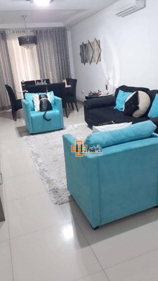Sobrado à venda com 3 quartos, 235m² - Foto 1