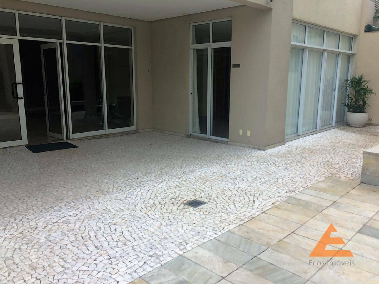 Apartamento à venda com 2 quartos, 96m² - Foto 31