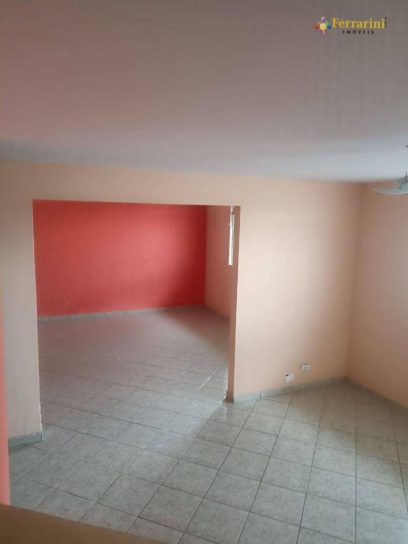 Sobrado para alugar com 4 quartos, 198m² - Foto 1